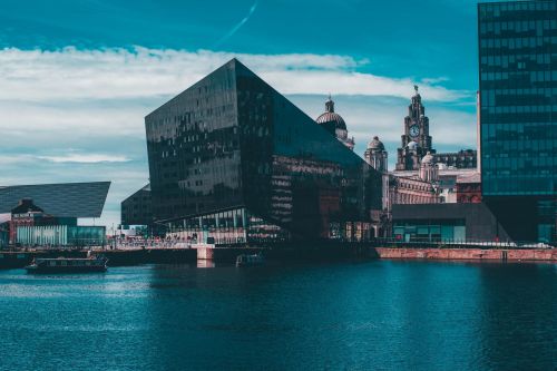 LA DINAMICA E VIVACE LIVERPOOL